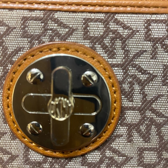 DKNY monogram zip around wallet - Picture 9 of 9